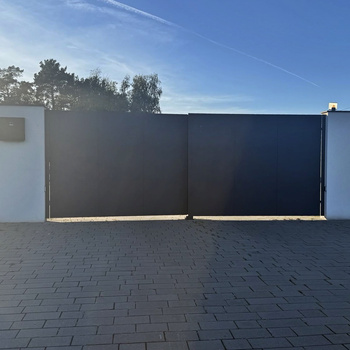 OUTLET - Brama dwuskrzydłowa aluminiowa - pełna 4000mm x 1600mm, grubość 48 mm, (blacha dwustronna - 4mm) z zawiasami, grafit RAL7021 STR