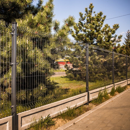 Słup ogrodzeniowy 60mm x 40mm H-2600 RAL 7016 śc. 1,2mm