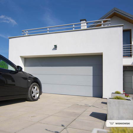 Brama garażowa segmentowa Wiśniowski UniPro o wymiarach 5000mm x 2250mm - panel gładki, bez przetłoczeń. Sterowanie automatyczne SPARK 800. HI COSMIC BLACK