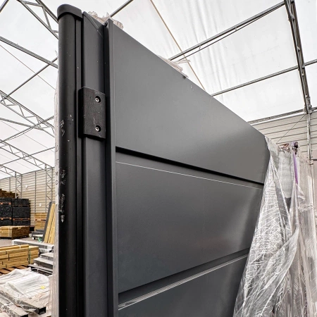 OUTLET - Wiśniowski skrzydło bramy przesuwnej HOME INCLUSIVE AW.10.200 (panel 250mm) o wymiarze 4000mm x 1750mm RAL 7016 MAT napęd w słupie AWso 2018 PRO (lewa)