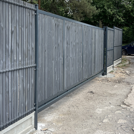 Brama przesuwna panelowa 2D SOLID 4000mm x 1600mm / RAL 7016 MAT z przesłoną w kolorze grafitowym