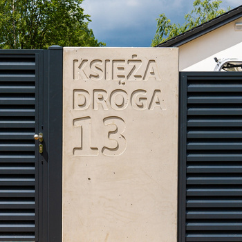 Mur personalizowany L 200cm x 100cm x 90cm + totem + śruby zamkowe + naturalny